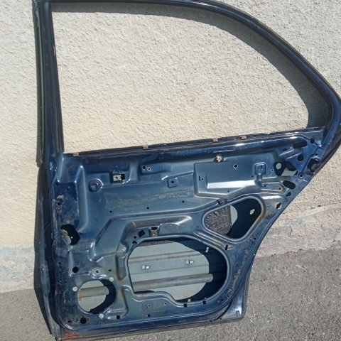 Двері пасажирські задні праві A2107302405 MERCEDES