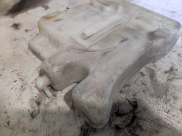 Водяний бачок омивача фар A2108601160 MERCEDES