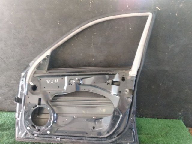 Пасажирські передні двері A2117201405 MERCEDES