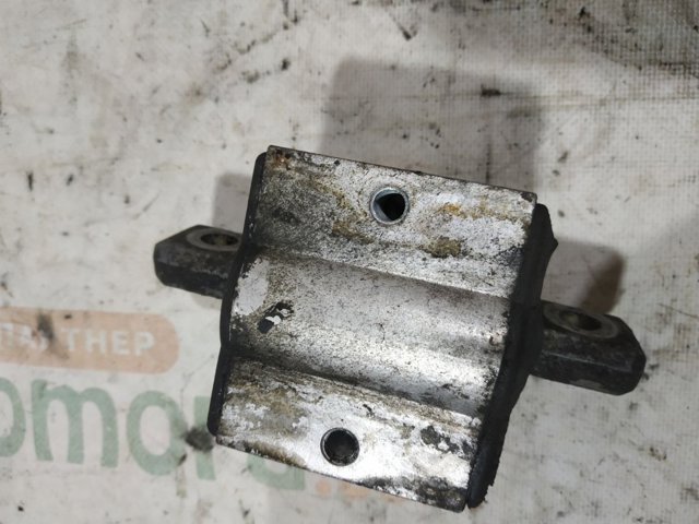Опора кпп A2202400418 MERCEDES
