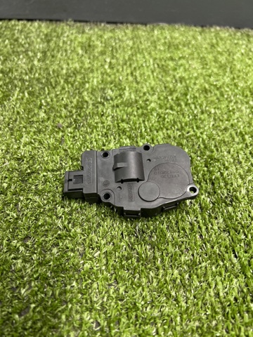 Двигун заслінки печі A2219066900 MERCEDES