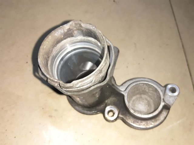 Штуцер блоку системи охолодження A2712001156 MERCEDES