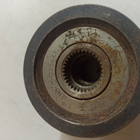 Обгонна муфта генератора A6041500360 MERCEDES