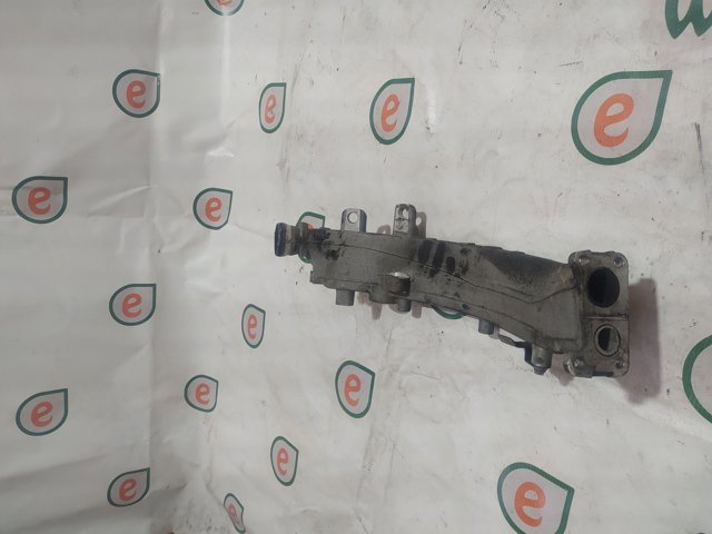 Шланги і трубки системи рециркуляції A6111400208 MERCEDES
