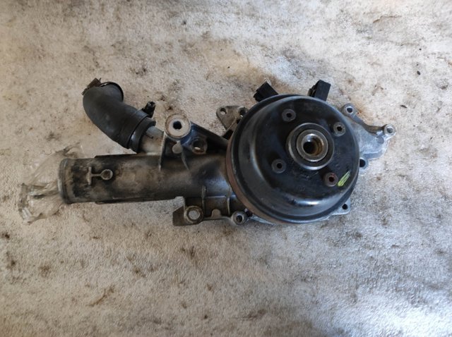 Насос охолодження A6112001101 MERCEDES