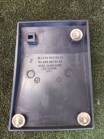 Направляюча переднього бампера, ліва A9066905282 MERCEDES