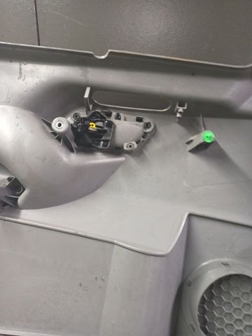 Карта двері передніх правих A90672701717J69 MERCEDES