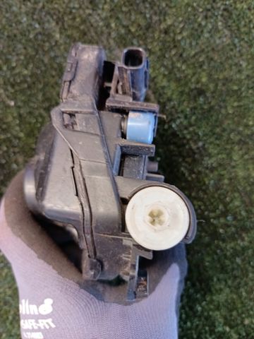 Туманка права GHP951680A MAZDA