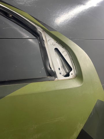 Пасажирські передні двері H01005X0MB NISSAN
