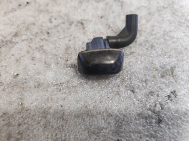 Омивач скла дверей задка KB7W67510 MAZDA