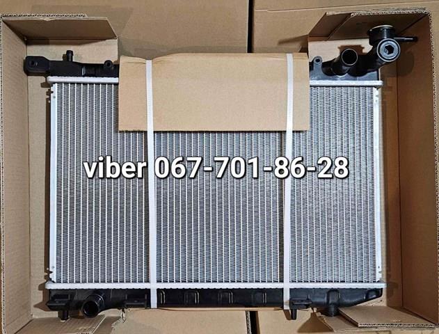 Радіатор охолодження 2141062C01 NISSAN