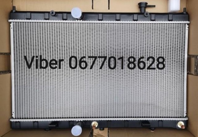 Радіатор системи охолодження двигуна 214604BC5A NISSAN