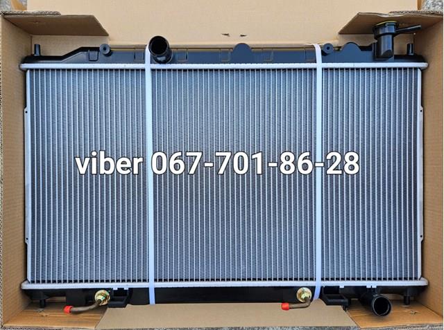 Радіатор охолодження двигуна 214608Y100 NISSAN