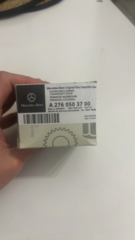 Зірка-шестерня розподільного валу двигуна, впускного правого 2760503700 MERCEDES