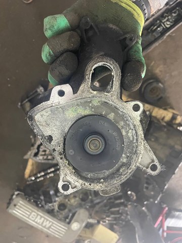Насос охолодження 11517786192 BMW