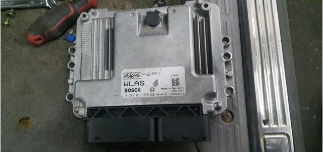 Комп'ютер двигуна 1842800 FORD