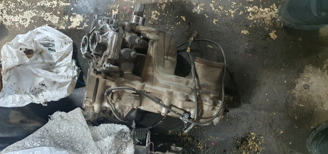 Роздавальна коробка 3596479 FORD