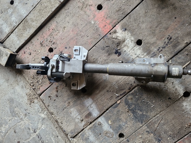 Колонка рульова 4621009000 SSANG YONG