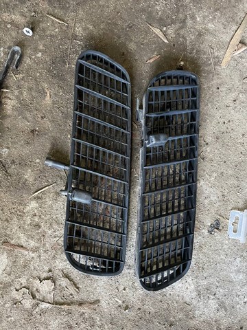 Огорожа, рамка під лобове скло 51138402669 BMW