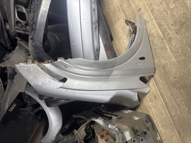 Переднє праве крило 5182109000 SSANG YONG