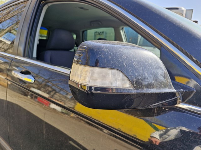 Молдинг опускного скла нижній, двері передньої, правої 72410SWAA01 HONDA