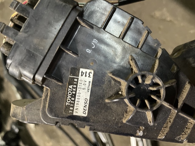 Підаль газу 781200K010 TOYOTA