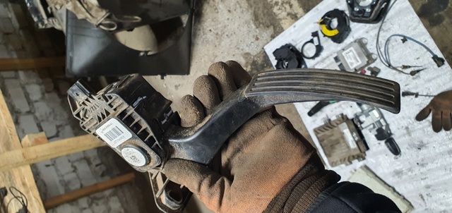 Педаль акселератора AB399F836AC FORD