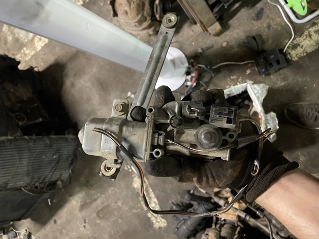 Склоочисник дверей задка AMR3872 LAND ROVER