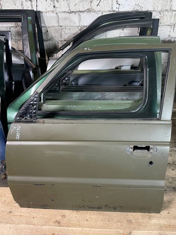Двері кабіни MB861335 MITSUBISHI