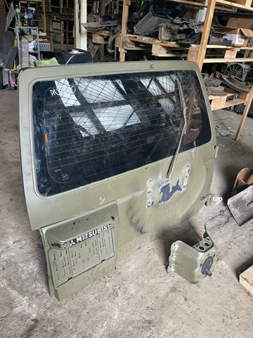 Треті двері MB945277 MITSUBISHI