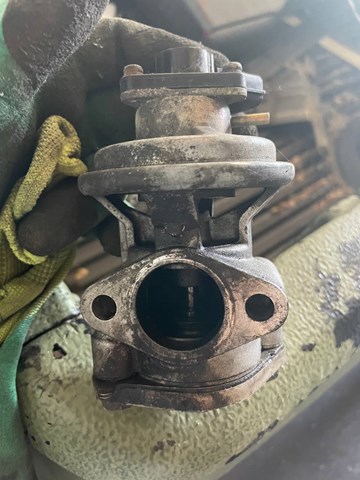 Клапан EGR MD126977 MITSUBISHI