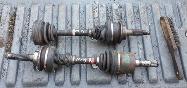 Привід правий MD232550X MAZDA