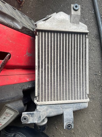 Радіатор інтеркулера MN135001 MITSUBISHI