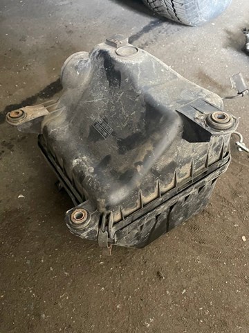 Корпус повітряного фільтра, нижня частина MN135613 MITSUBISHI