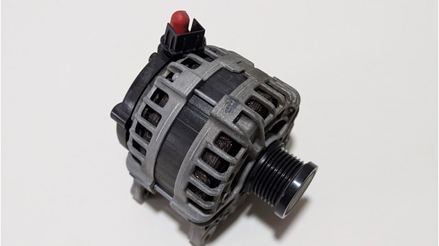 Авто генератор 231002175R RENAULT