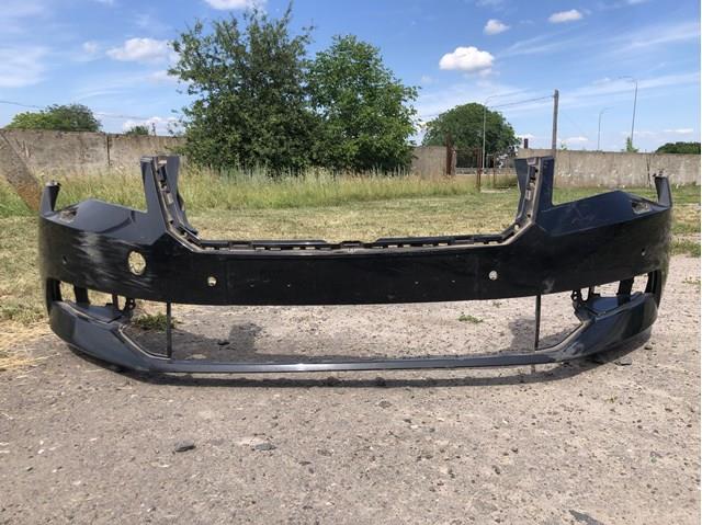 Бампер передній 3V0807221 VAG