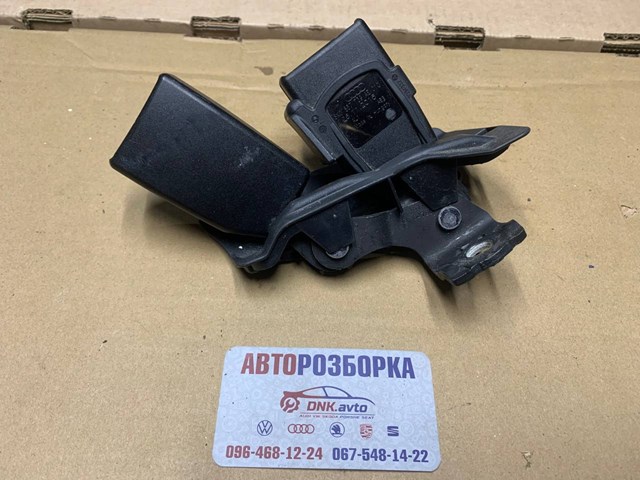 Важіль фіксатор ременя безпеки задній лівий 8K0857739AE VAG