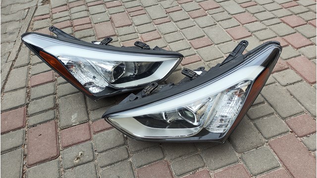 Фара ліва передня 92101B8120 HYUNDAI