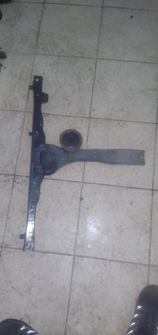 Рамка радіатора верхня 6415017000 HYUNDAI