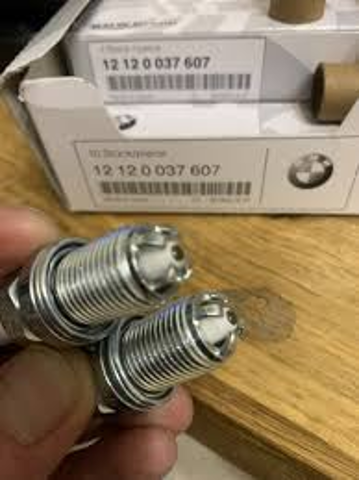 Свіча запалювання 12120037607 BMW