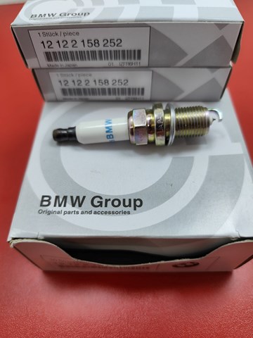 Свічки запалювання 12122158252 BMW