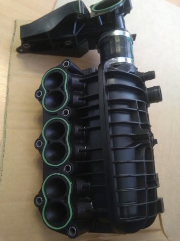 Колектор впускний 1835025 FORD