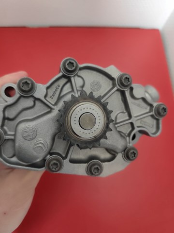 Помпа масляна 1880456 FORD