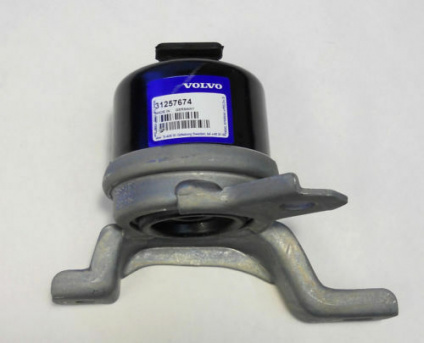 Подушка (опора) двигуна, передня 31257674 VOLVO