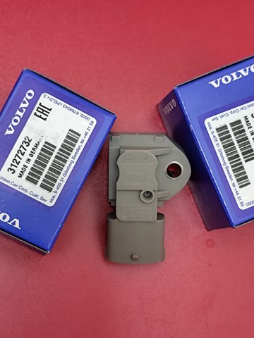 Датчик тиску палива 31272732 VOLVO