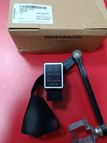 Датчик рівня положення кузова, передній лівий 4B0907503A VAG