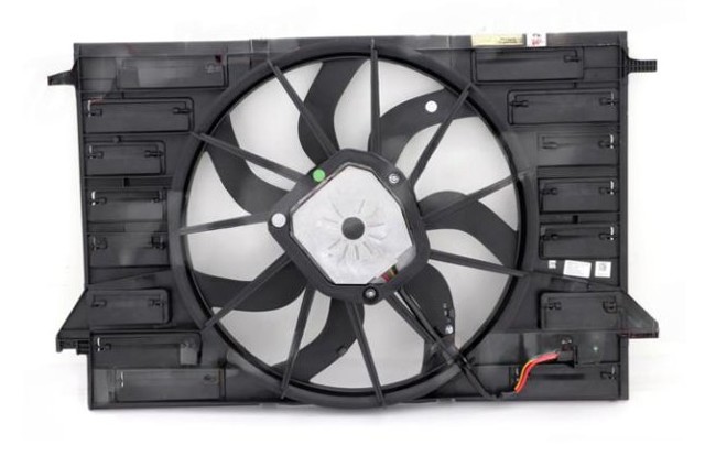 Дифузор (кожух) радіатора охолодження 8W0121207B MARKET (OEM)