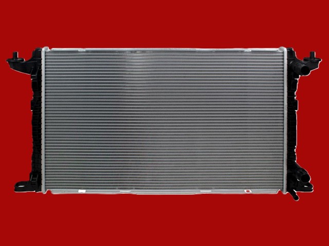 Радіатор водяний 8W0121251AK MARKET (OEM)
