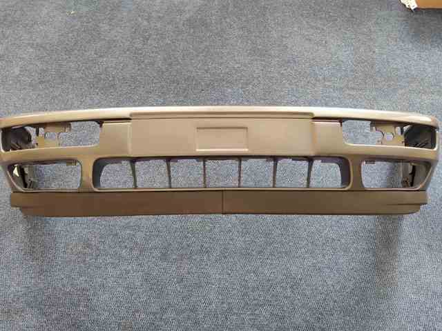 Бампер передній в зборі Volkswagen Golf III