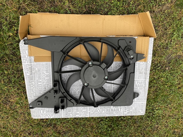 Електровентилятор радіатора 214814342R RENAULT